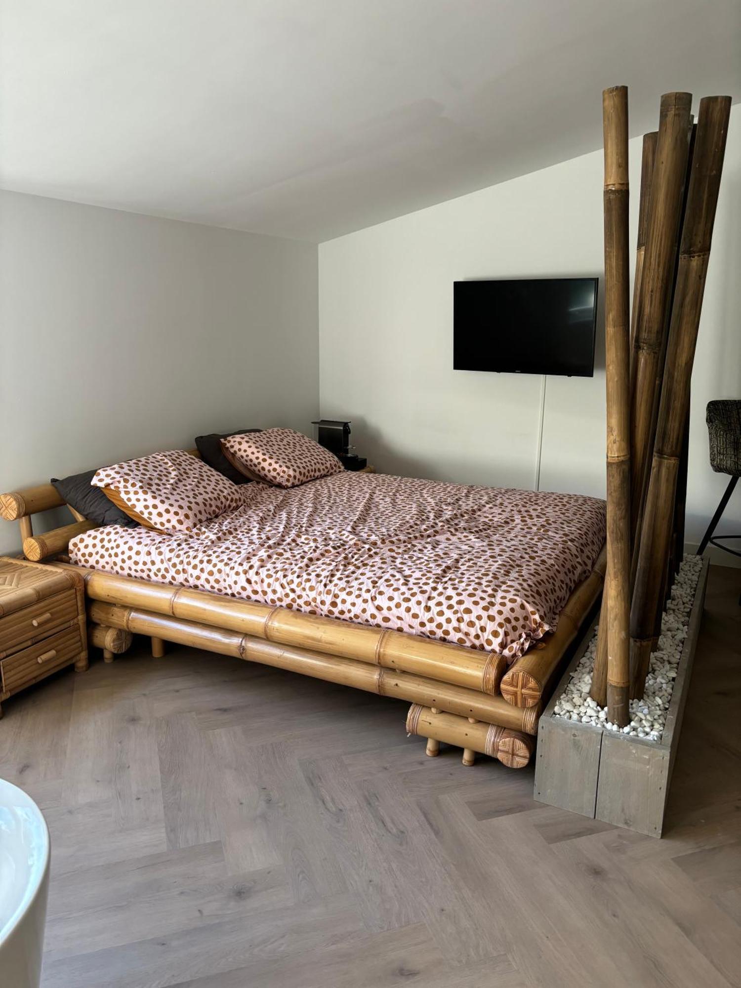 Bamboe Suite Bentveld Met Ligbad En Gratis Parkeren 외부 사진
